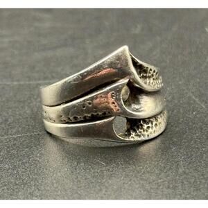 Sterling Silver Hammered Ring - Size 8